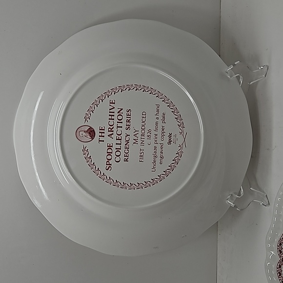 Spode Archive Collection Regency Series 10 3/4 in. Dinner Plate - Picture 3 of 3